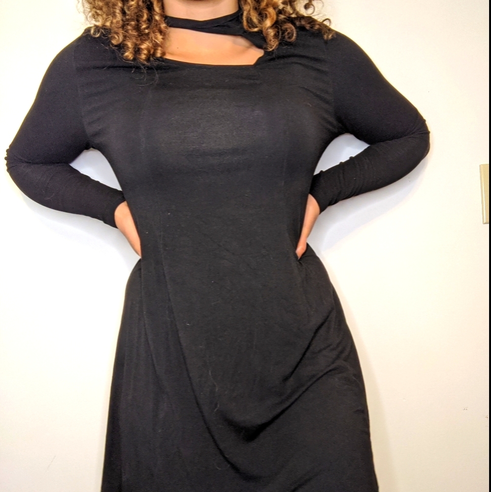 Black long sleeve dress